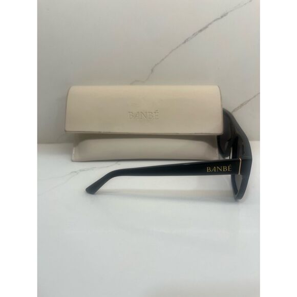 ? BANBÉ Black Oversized Square Sunglasses w/ Case Chic Unisex main image 5
